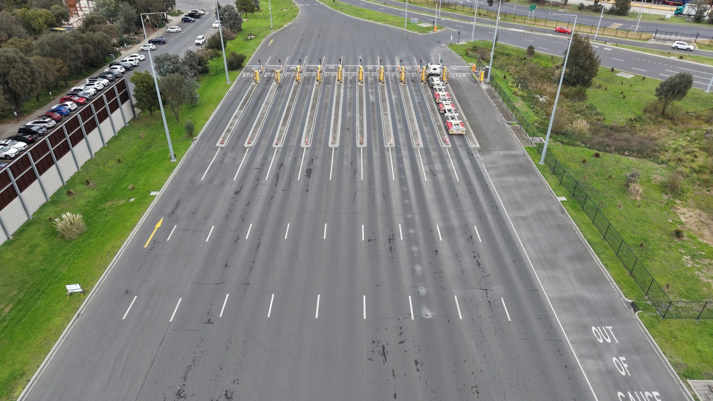 Moving truck traveling through an urban transport route